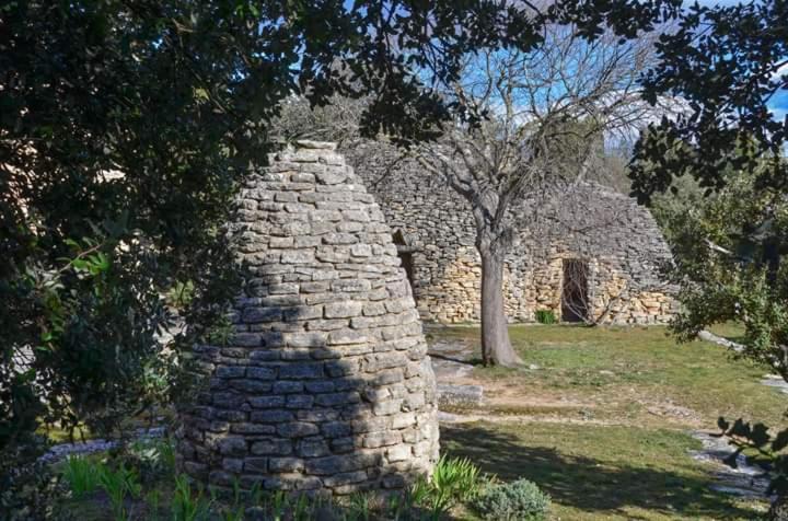 Cabrières-dʼAvignon Villa Provencale Face Au Luberon מראה חיצוני תמונה